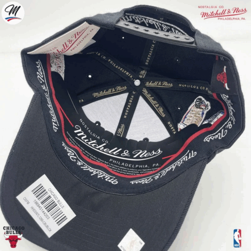Alternative view of Mitchell & Ness HomeTown Chicago Bulls Τζόκεϊ καπέλο
