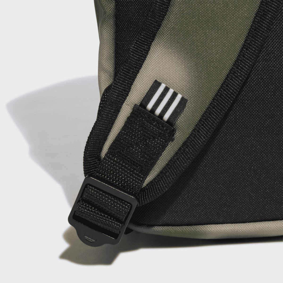 Unisex Adidas Classic Backpack - GN3179 - Camo φωτογραφία